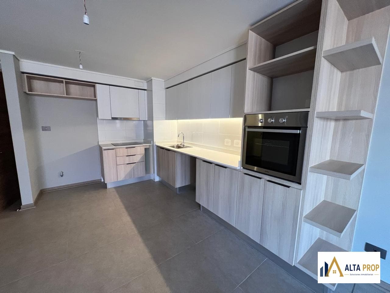 Venta Depto Dúplex 2D 2B 230m² con Terraza — Vitacura